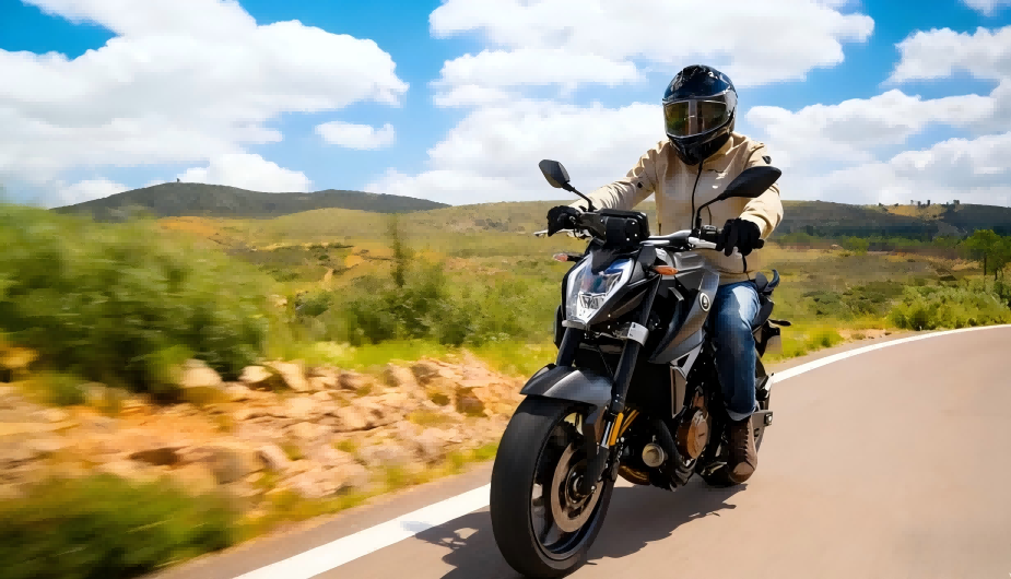 Street Riding Fun with the VOGE R625