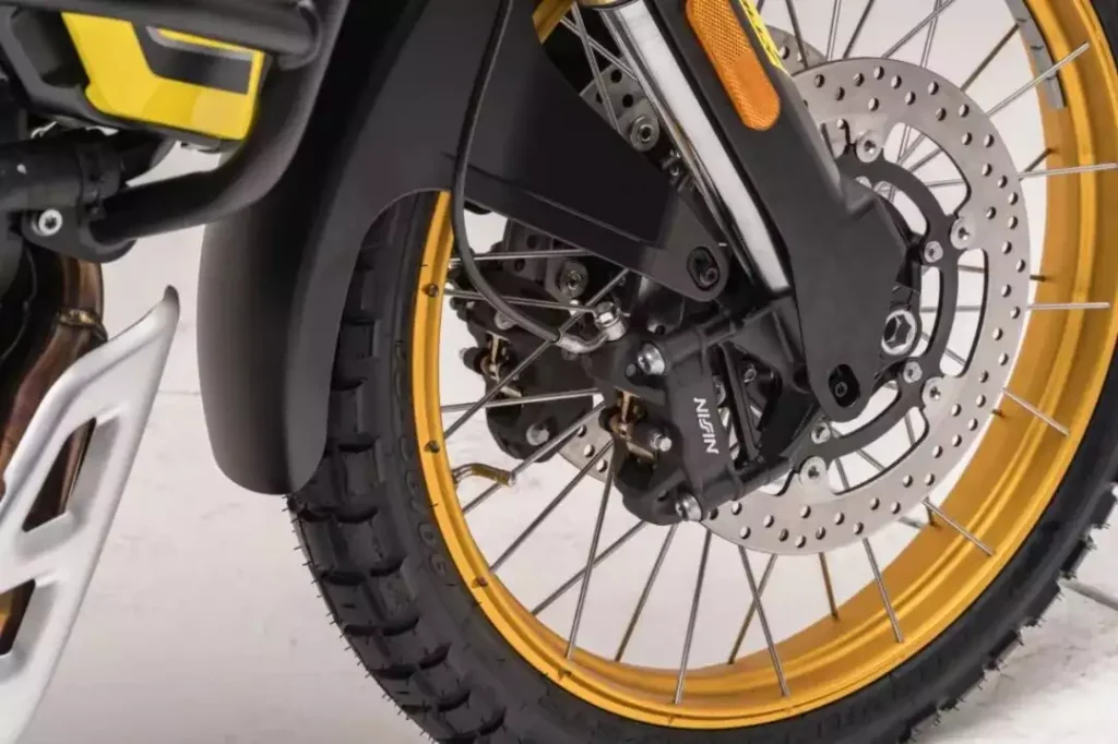 Wheels of DS800X Rally ·